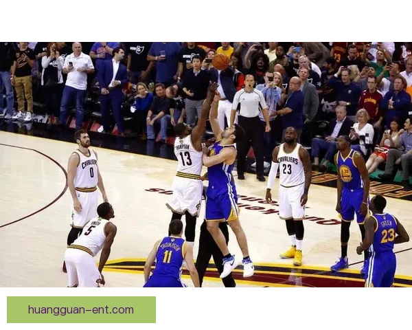 米切尔25分带领骑士复仇勇士锁定季后赛 哈登关键时刻19分助攻奠定胜局