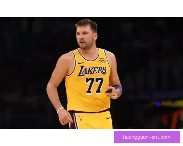 东契奇腿筋重伤或赛季报销湖人冲击季后赛前景蒙上阴影