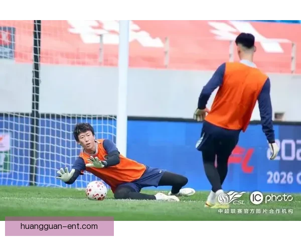 米兰球迷热情助阵 约4000人周六前往训练基地为球队加油